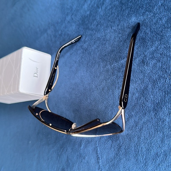 Dior Audacieuse 1 Black and Gold Cat Eye Sunglasses - Picture 4 of 7